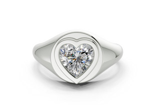 Ziora Solitaire 2.9mm Enagaement Ring
