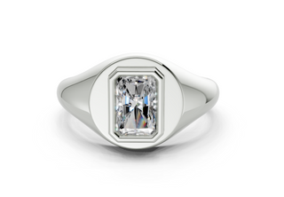 Ziora Solitaire 2.9mm Enagaement Ring