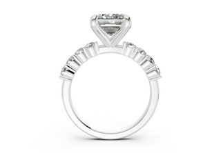 Linora Accent 2mm Enagaement Ring