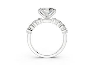Linora Accent 2mm Enagaement Ring