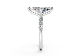 Linora Accent 2mm Enagaement Ring