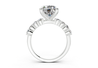 Linora Accent 2mm Enagaement Ring
