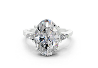 Olesia Three Stone 1.8mm Enagaement Ring