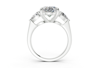 Vexia Three Stone 1.8mm Enagaement Ring